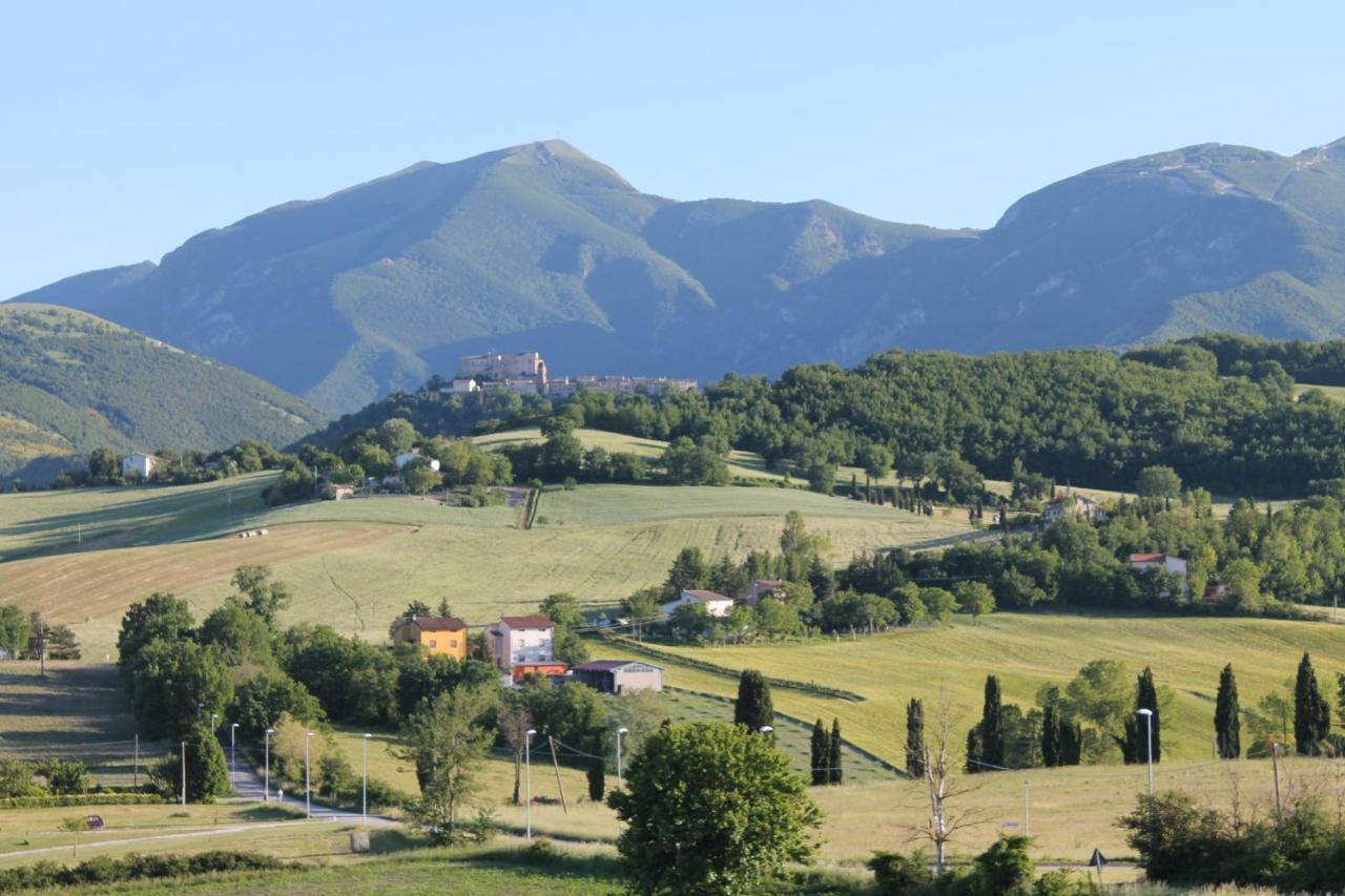 Appartement Mansarda Viti - Sguardo Su Frontone - Extérieur photo