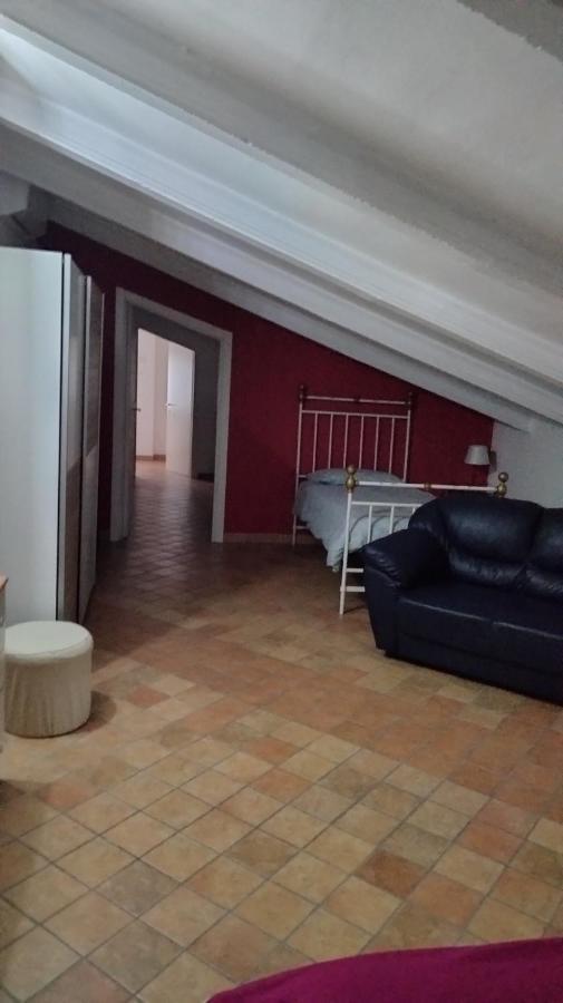 Appartement Mansarda Viti - Sguardo Su Frontone - Extérieur photo