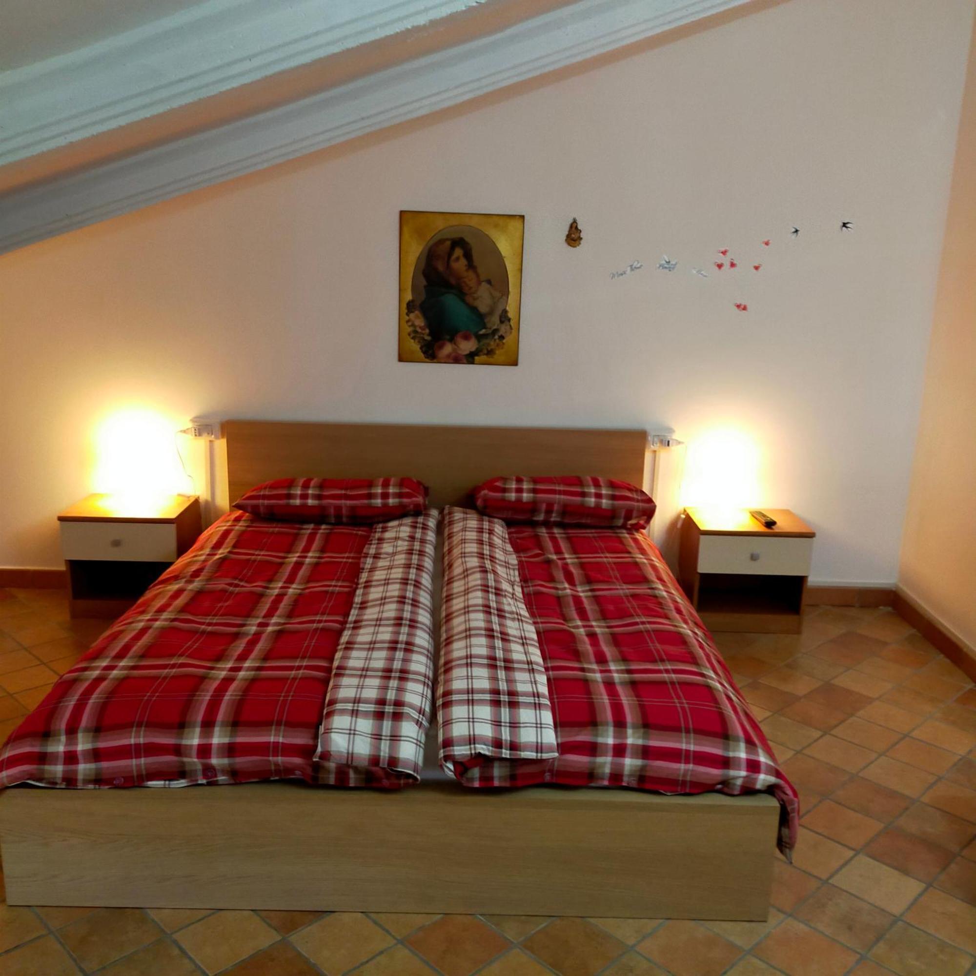 Appartement Mansarda Viti - Sguardo Su Frontone - Extérieur photo