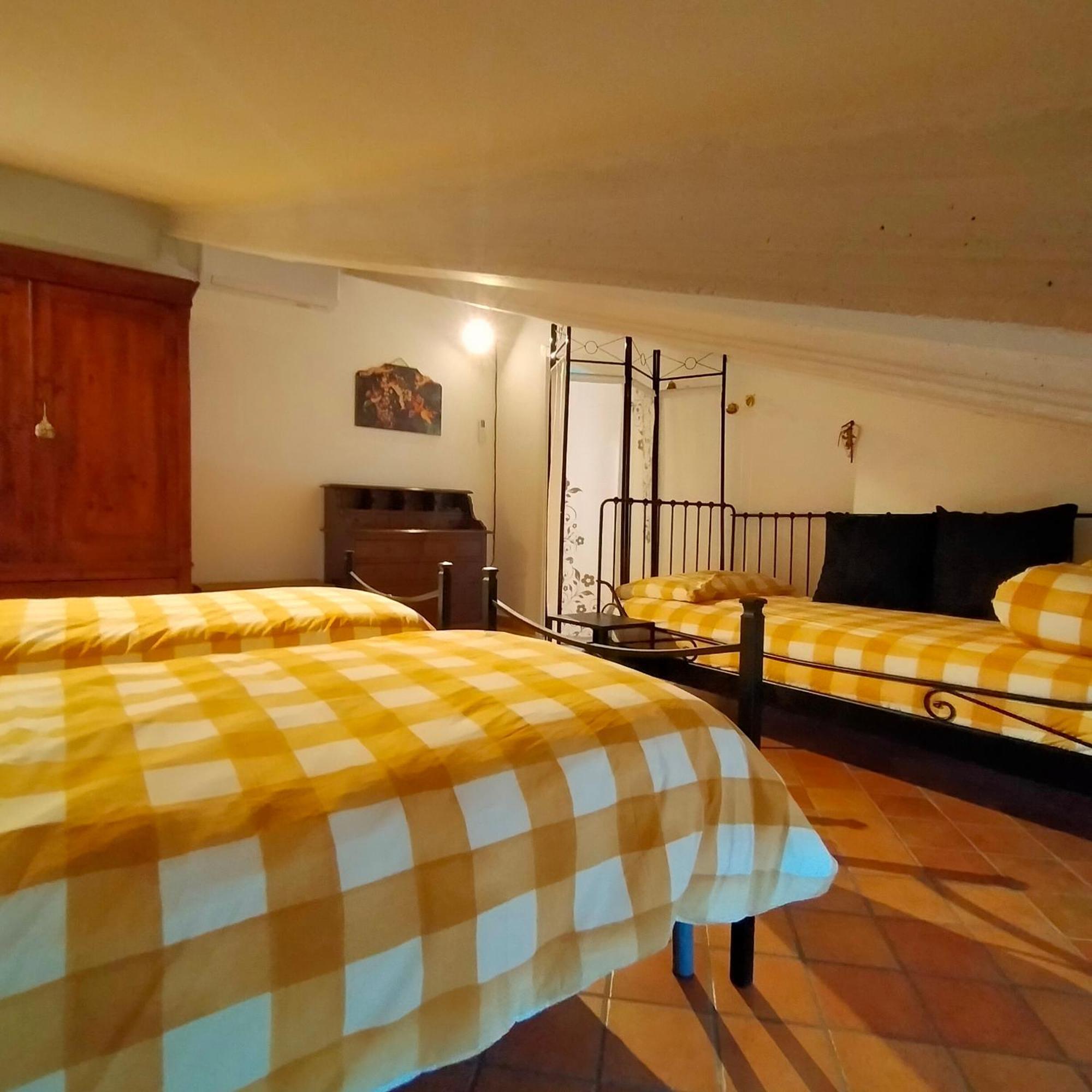Appartement Mansarda Viti - Sguardo Su Frontone - Extérieur photo